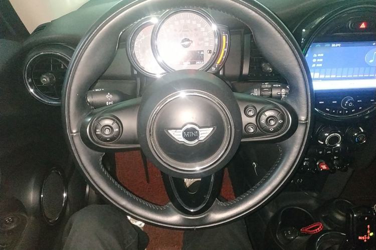 Used  MINI 2018 1.5T ONE

