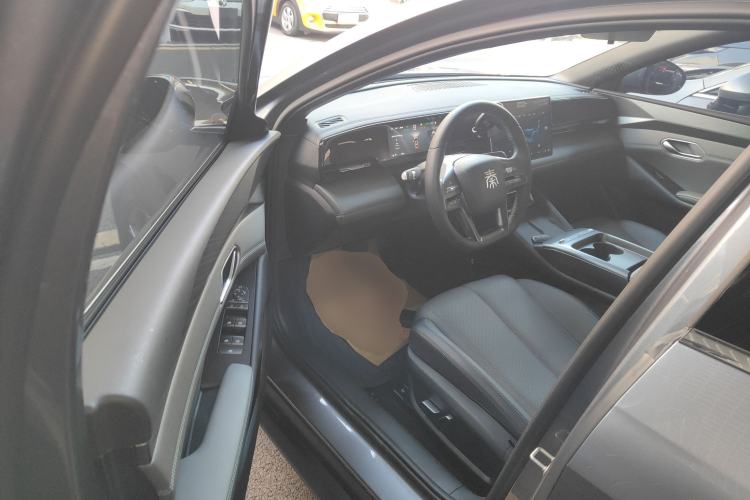 Used BYD Qin L 2025 EV 545KM Beyond Version
