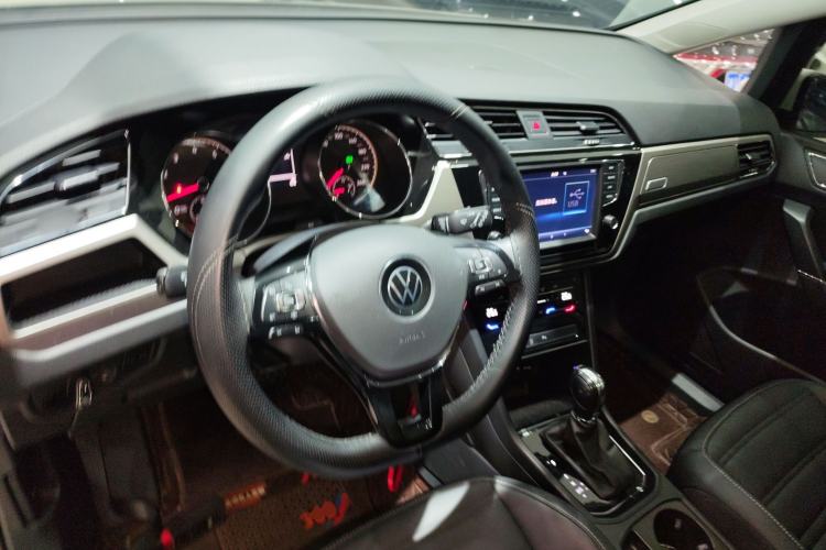 Used Volkswagen Touran 2021 Touran L 280TSI DSG Comfort Edition 7 Seats