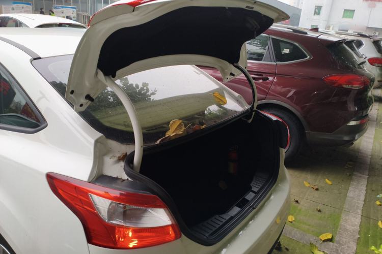 Used Ford Focus 2012 Sedan 1.6L Automatic Comfort Model
