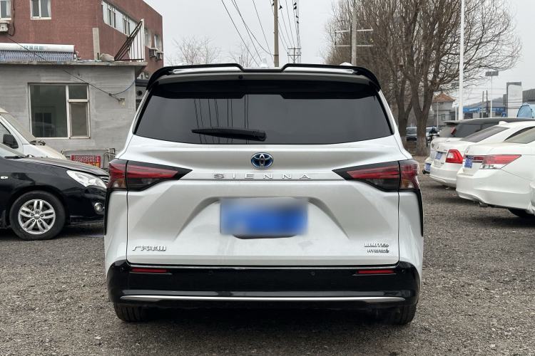 Used Toyota Sienna 2021 2.5L Hybrid Premium Edition
