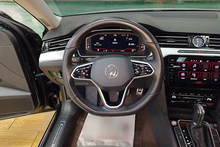 Used Volkswagen Magotan 2023 2 Million Units Commemorative Edition 330TSI DSG Luxury Version
