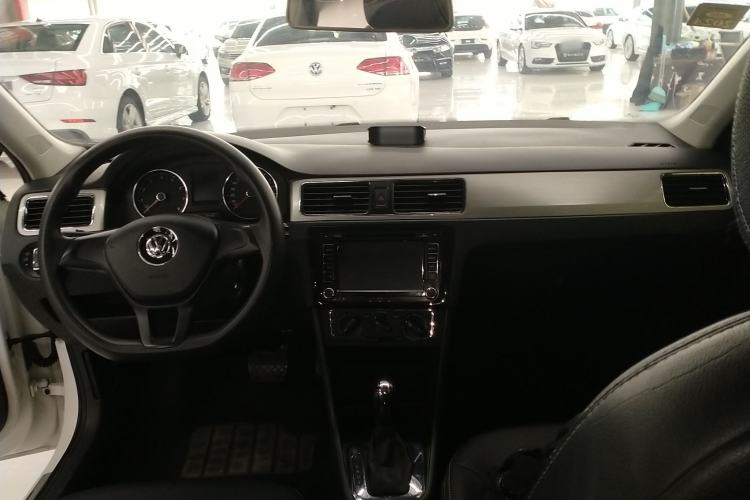 Used Volkswagen Santana 2015 Haval H6 1.6L Automatic Comfort Model
