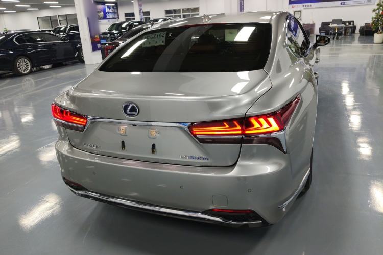 Used Lexus LS 2018 500h Premier Edition China V Standard
