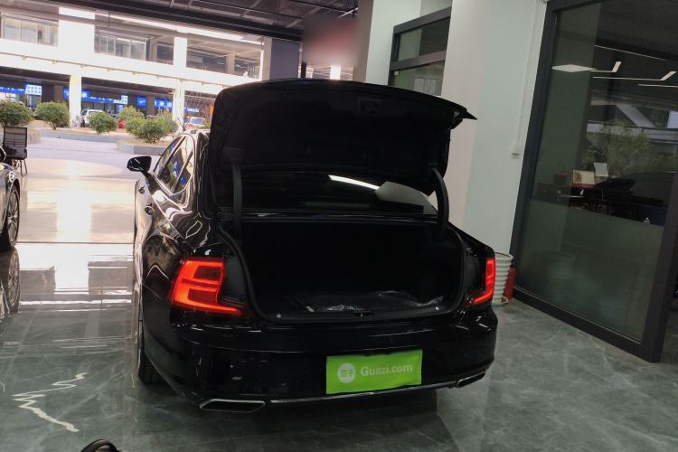 Used Volvo S90 2019 T4 Zhiyi Edition
