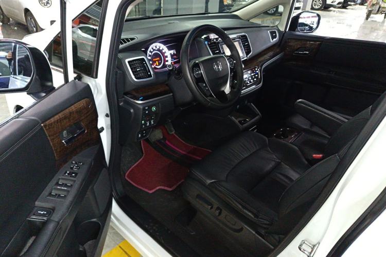 Used Honda Odyssey 2015 2.4L Supreme Edition
