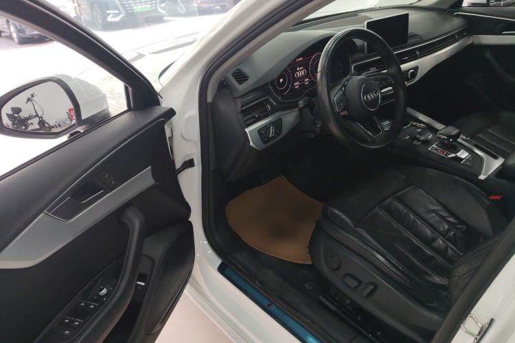 Used Audi A4L 2018 30th Anniversary Edition 40 TFSI Fashion Model
