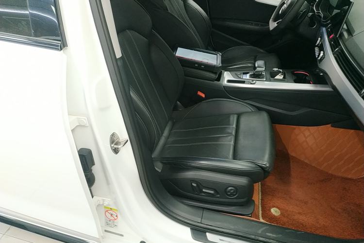 Used Audi A4L 2022 40 TFSI Luxury Dynamic Model