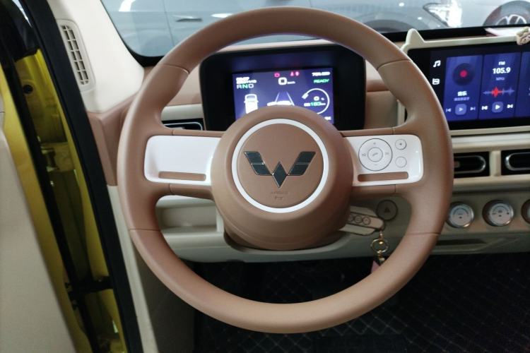 Used Wuling Hongguang MINIEV 2024 3rd Generation 215km Advanced Version
