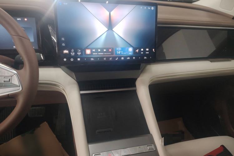 Used BYD Xia 2025 DM-i 1.5T 180km Excellence Model