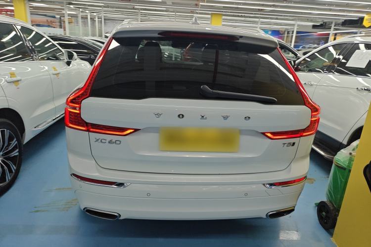 Used Volvo XC60 2021 T5 4x4 Smart Luxury Edition
