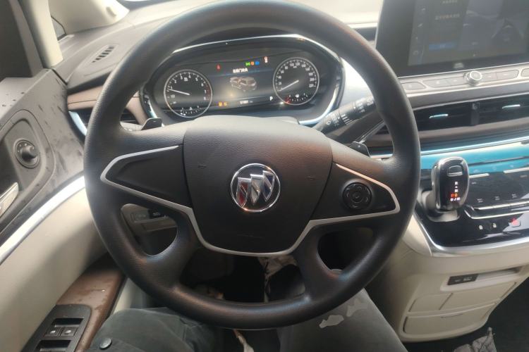 Used Buick GL8 2023 Land Executive Class Comfort Model
