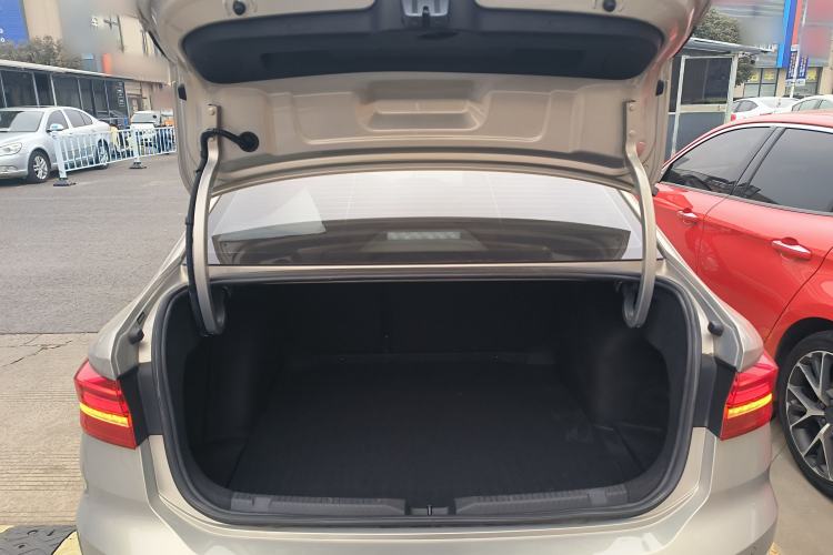 Used Volkswagen Lavida 2021 1.5L Automatic Comfort Edition
