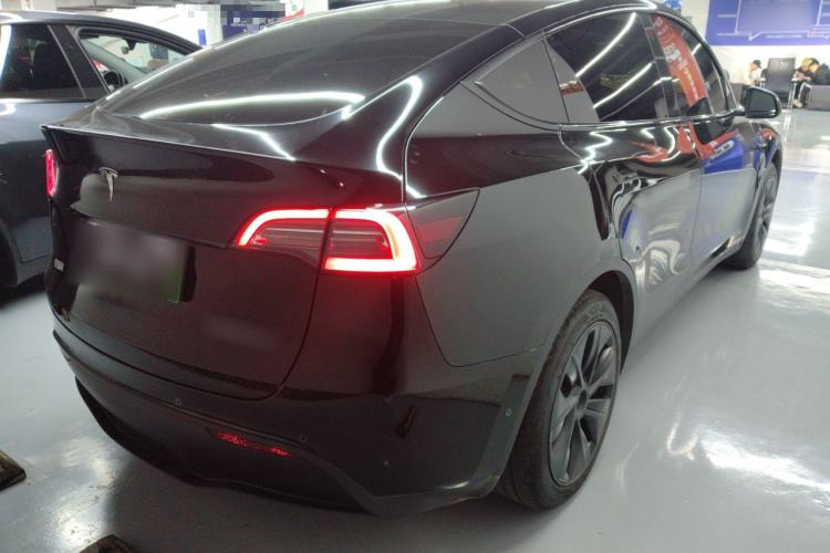 Used Tesla Model Y 2023 Rear-Wheel-Drive Version
