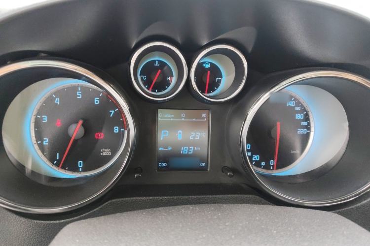 Used Changan CS35 2015 1.6L Automatic Luxury Model China V Standard