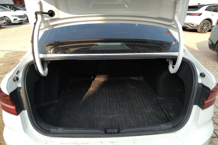 Used Volkswagen Lavida 2022 1.5L Automatic Comfort Edition
