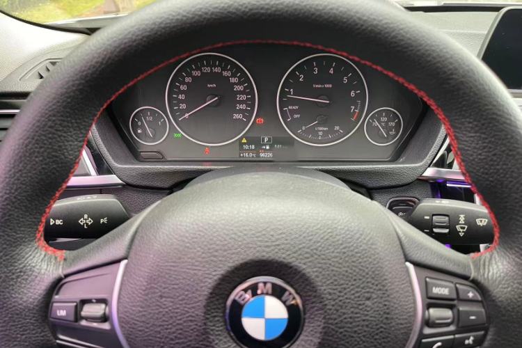 Used BMW 3 Series 2016 320i Fashion Model
