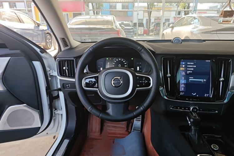 Used Volvo S90 2019 T4 Zhiyi Edition
