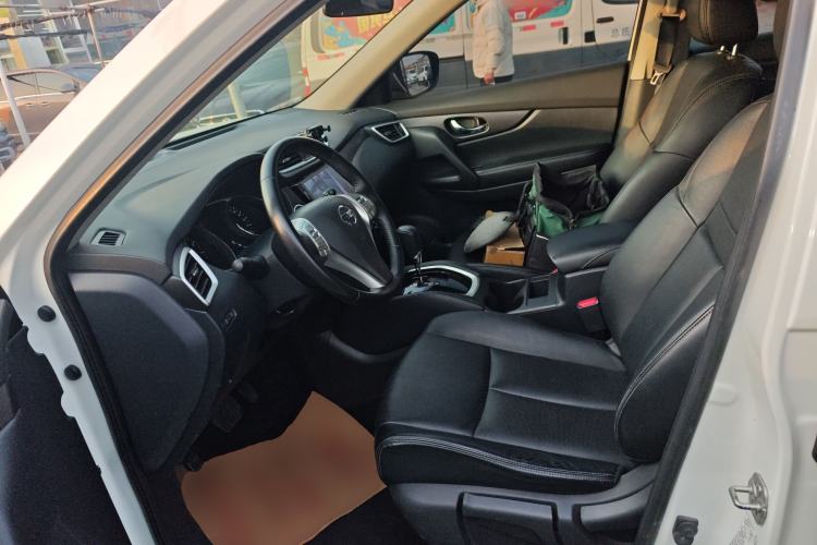 Used Nissan X-Trail 2015 2.0L CVT Comfort MAX Edition 2WD