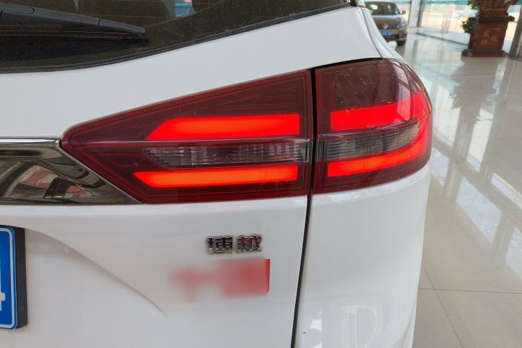 Used Geely Auto Emgrand X7 Sport 2020 1.8TD DCT Two-Wheel Drive Smart Connect 4G-Enabled Version
