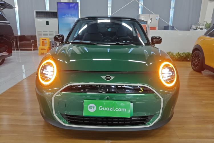 Used  Electric MINI COOPER 2024 452km COOPER SE Artist
