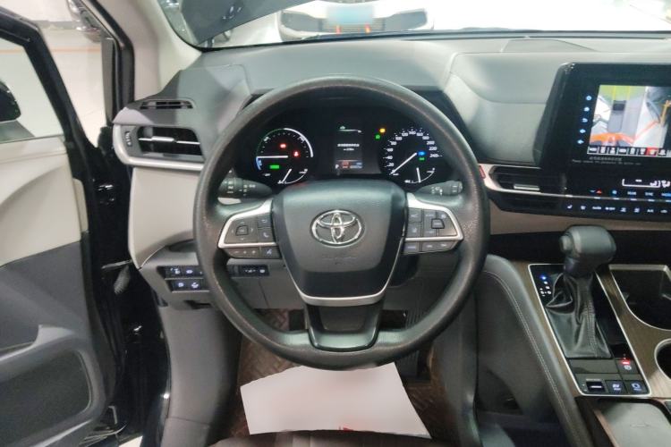 Used Toyota Sienna 2021 2.5L Hybrid Comfort Edition
