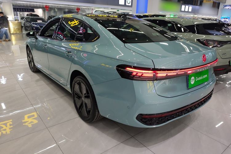 Used Volkswagen Passat 2025 Pro 380TSI Starry Dragon Luxury Edition
