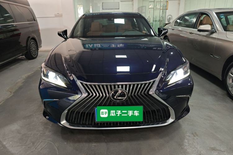 Used Lexus ES 2020 200 Excellence Edition
