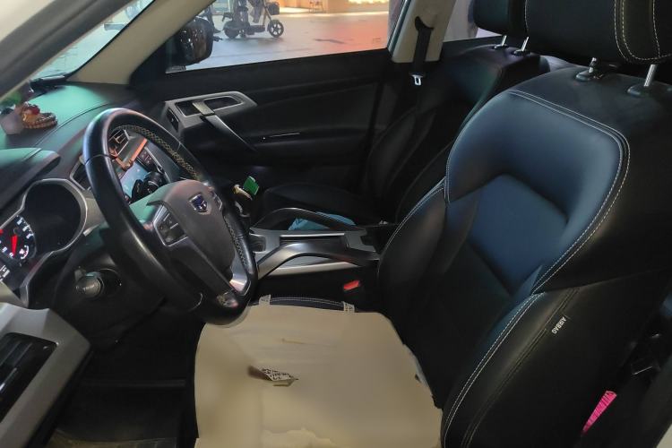 Used Geely Auto Emgrand X7 Sport 2016 2.0L Manual ZhiShang Version
