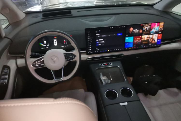 Used VOYAH Dream 2025 PHEV Four-Wheel-Drive Flagship Kunpeng Edition