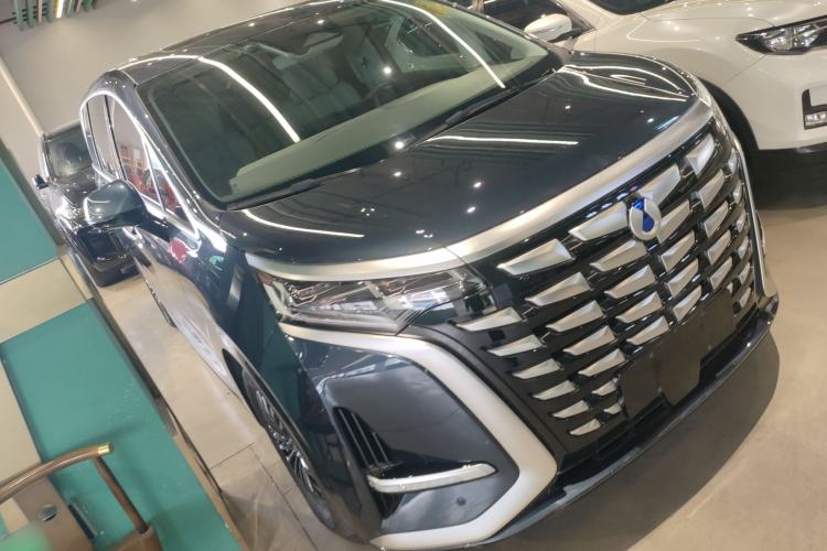 Used Denza D9 2022 DM-i 1040 Prestige Model