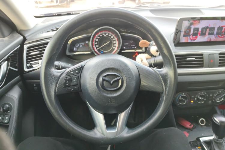 Used Mazda Mazda 3 Axela 2014 Sedan 1.5L Automatic Comfort Model