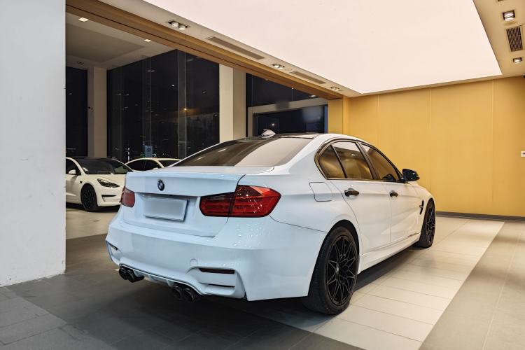 Used BMW 3 Series 2015 320i Luxury Line Stylish Edition