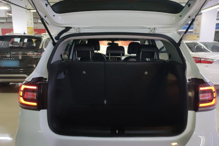 Used Volkswagen Tacqua 2023 200TSI DSG Joy-Connect Edition
