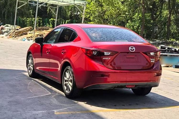 Used Mazda Mazda 3 Axela 2014 Sedan 1.5L Manual Comfort Model
