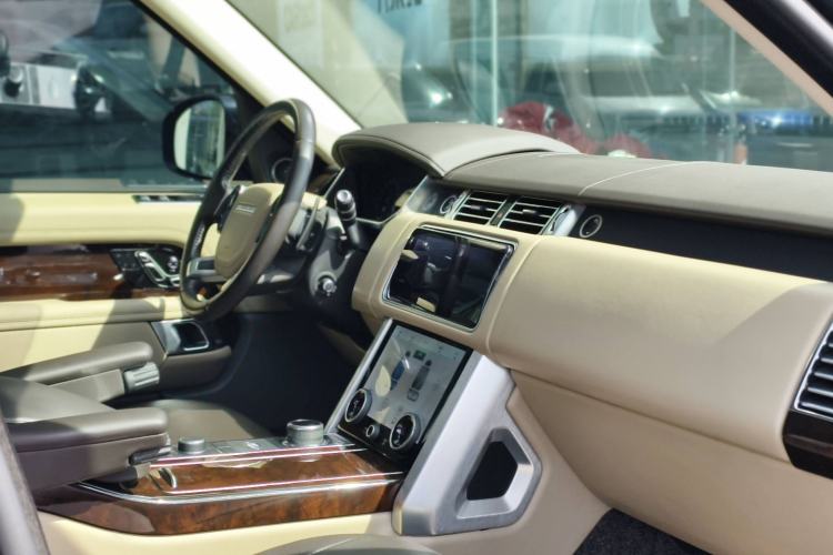 Used Land Rover Range Rover 2021 3.0 L6 Century Extended Classic Edition