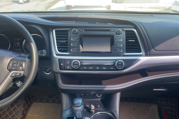 Used Toyota Highlander 2018 2.0T Four-Wheel Drive Luxury Version 7 Seats China VI Standard
