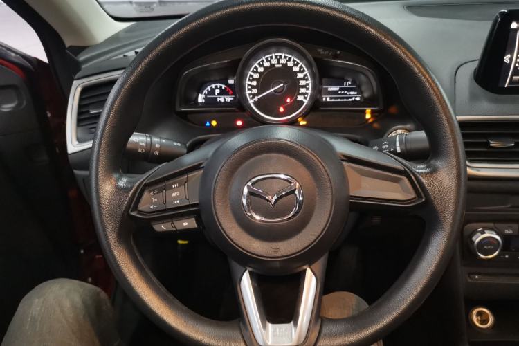 Used Mazda Mazda 3 Axela 2017 Sedan 1.5L Automatic Luxury Model Emission Standard China V
