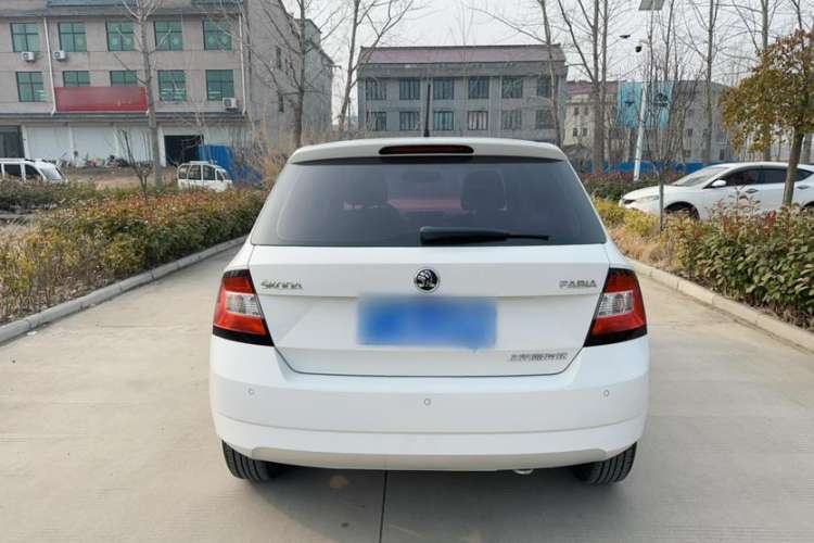 Used Skoda Fabia 2017 1.4L Automatic Car Enjoy Edition
