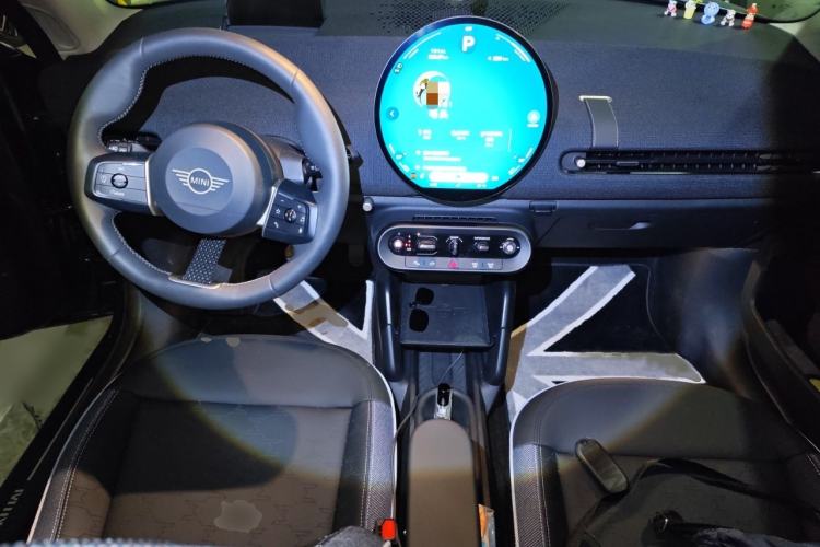 Used  Electric MINI COOPER 2024 452km COOPER SE Artist
