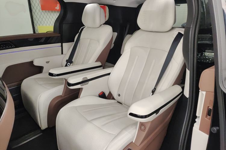 Used BYD Xia 2025 DM-i 1.5T 180km Excellence Model
