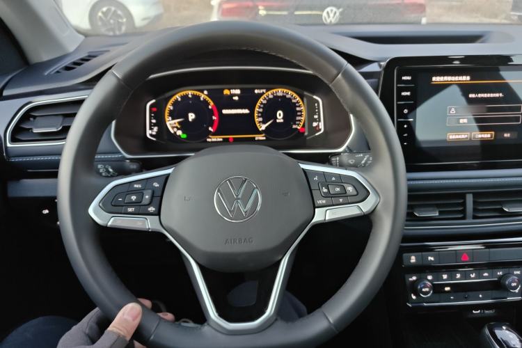 Used Volkswagen Tharu 2025 NewRui 300TSI Prestige Edition