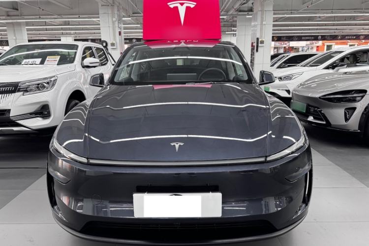 Used Tesla Model Y 2025 Rear-Wheel-Drive Version
