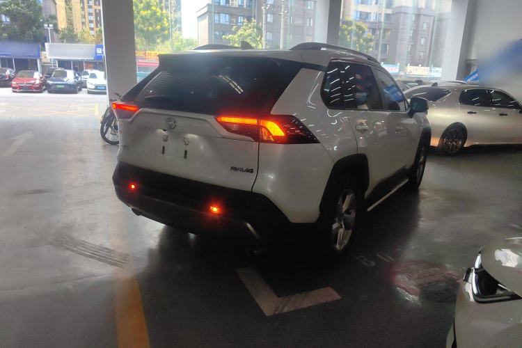 Used Toyota RAV4 2022 2.0L CVT Two-Wheel Drive Fashion Plus Edition
