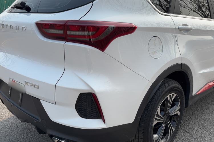 Used JETOUR X70 2023 1.5T DCT Beyond PRO+ Edition 5-Seater
