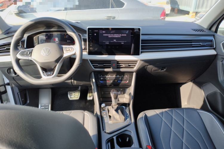 Used Volkswagen Tiguan L 2024 330TSI Automatic Two-Wheel Drive R-Line Enhanced Edition
