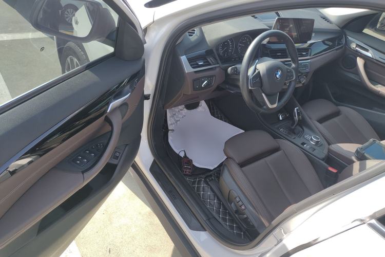 Used BMW X1 2020 sDrive25Li Leading Model
