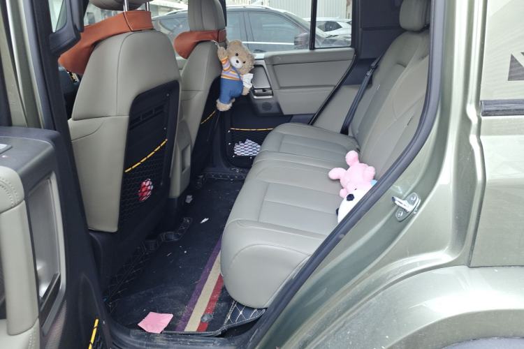 Used  V23 2026 Model 401 Two-Wheel Drive Super Sports Edition
