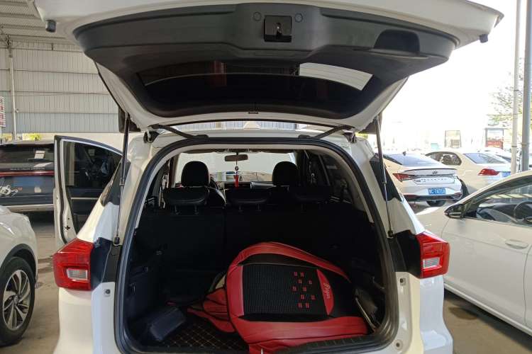 Used Haval M6 2019 1.5T Manual Two-Wheel Drive Elite Version China V Standard
