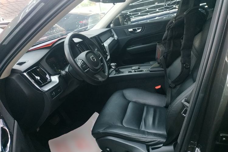 Used Volvo XC60 2018 T5 4x4 Zhiyi Edition
